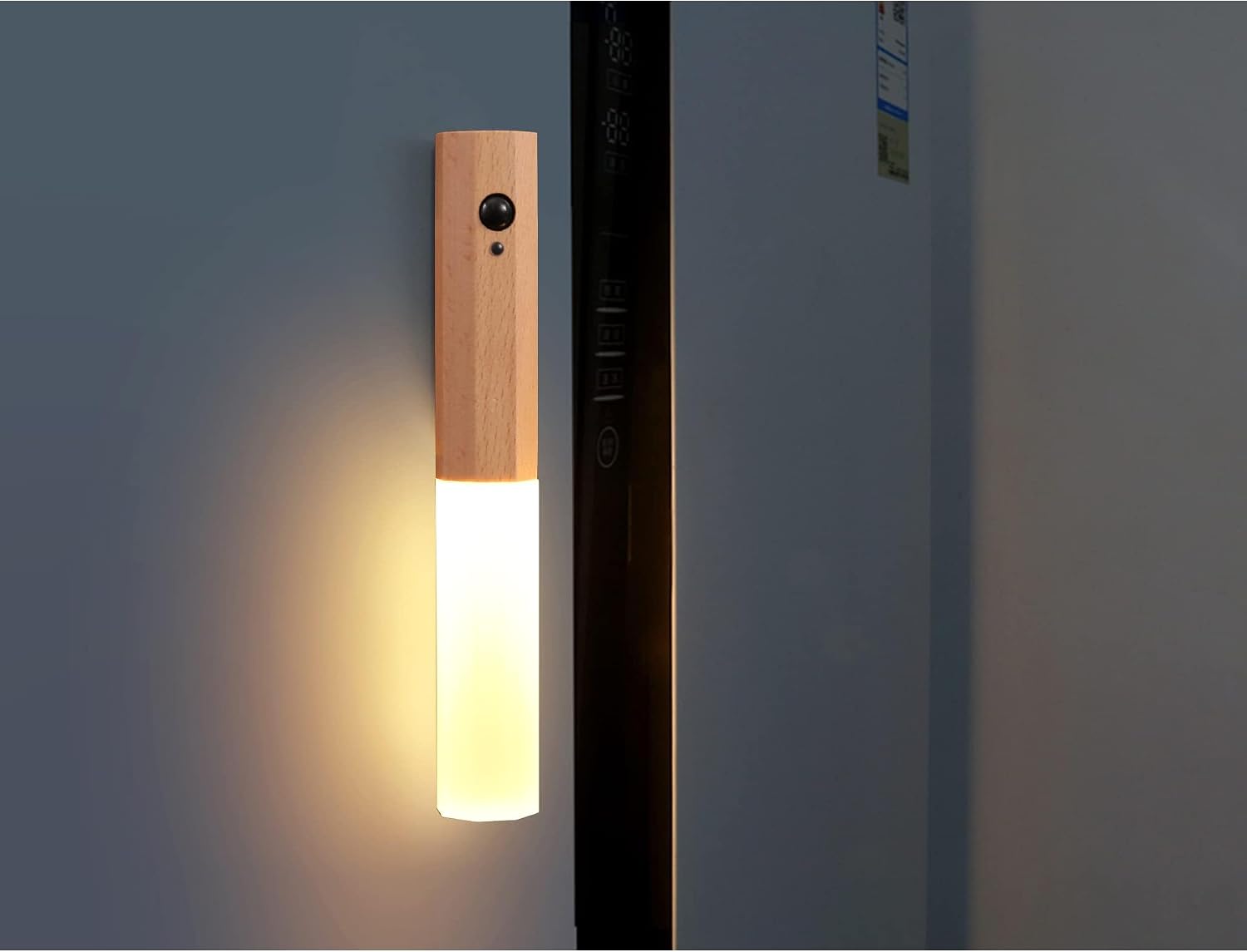 Zenro | Motion Sensor Wooden Wall Light