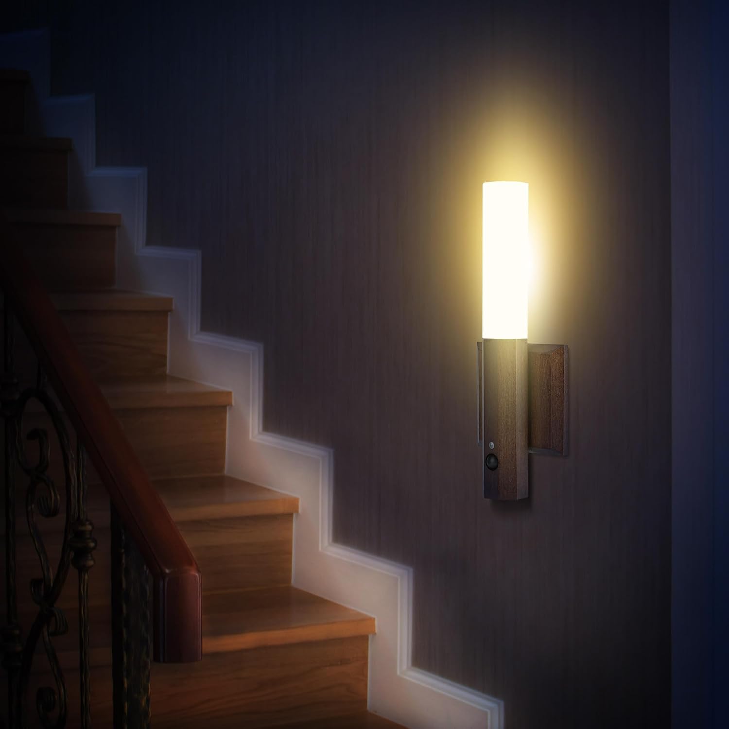 Zenro | Motion Sensor Wooden Wall Light